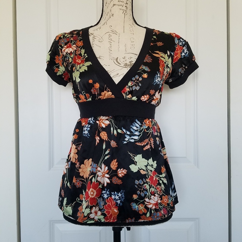 Hero & Leander Floral V-neck Silk Blouse